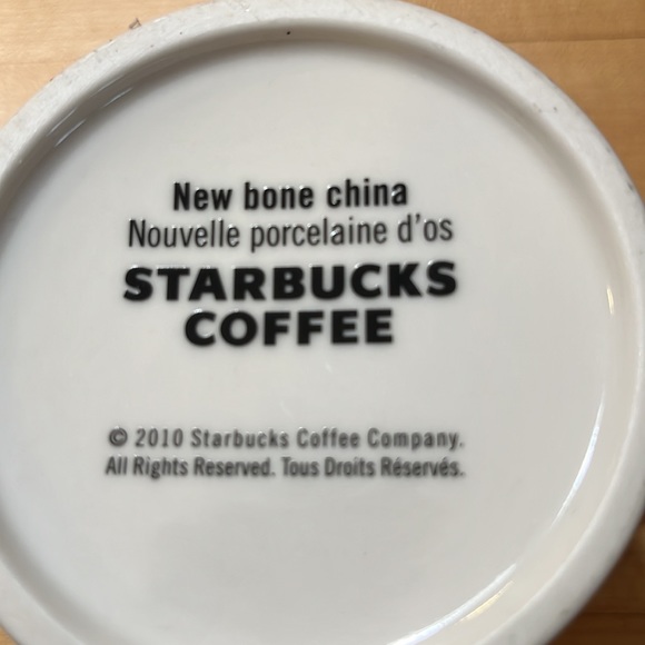 🟣 Starbucks Mug Holiday 2010 made of new bone china 16oz - Picture 6 of 9